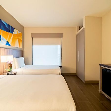 Hyatt Place Macae Exterior photo